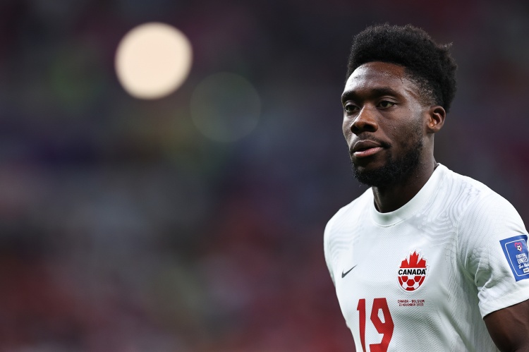 希望無(wú)礙，羅馬諾：阿方索-戴維斯因腳踝受傷提前被換下