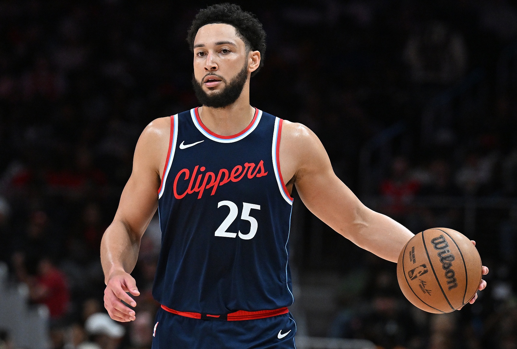 侵略性很強(qiáng)！西蒙斯5投4中砍8+7籃板罕見0助攻 幾球展現(xiàn)狀元風(fēng)采